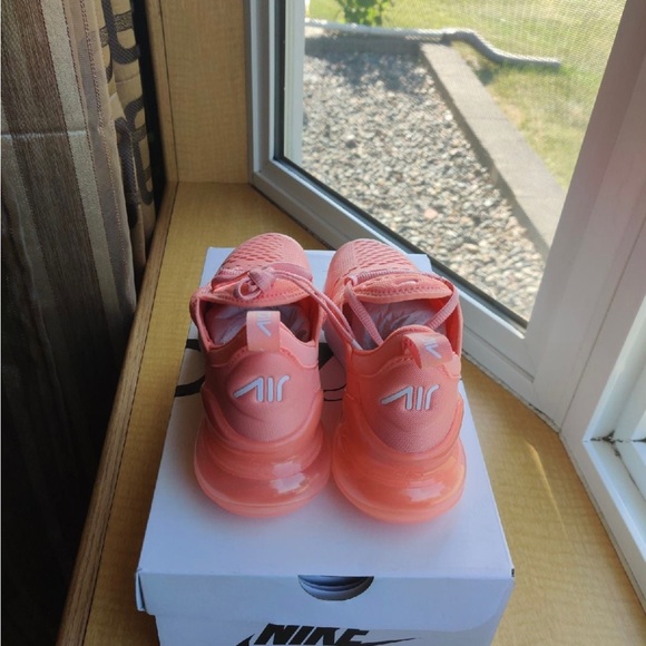 Nike Air Max 270 - Picture 7 of 7